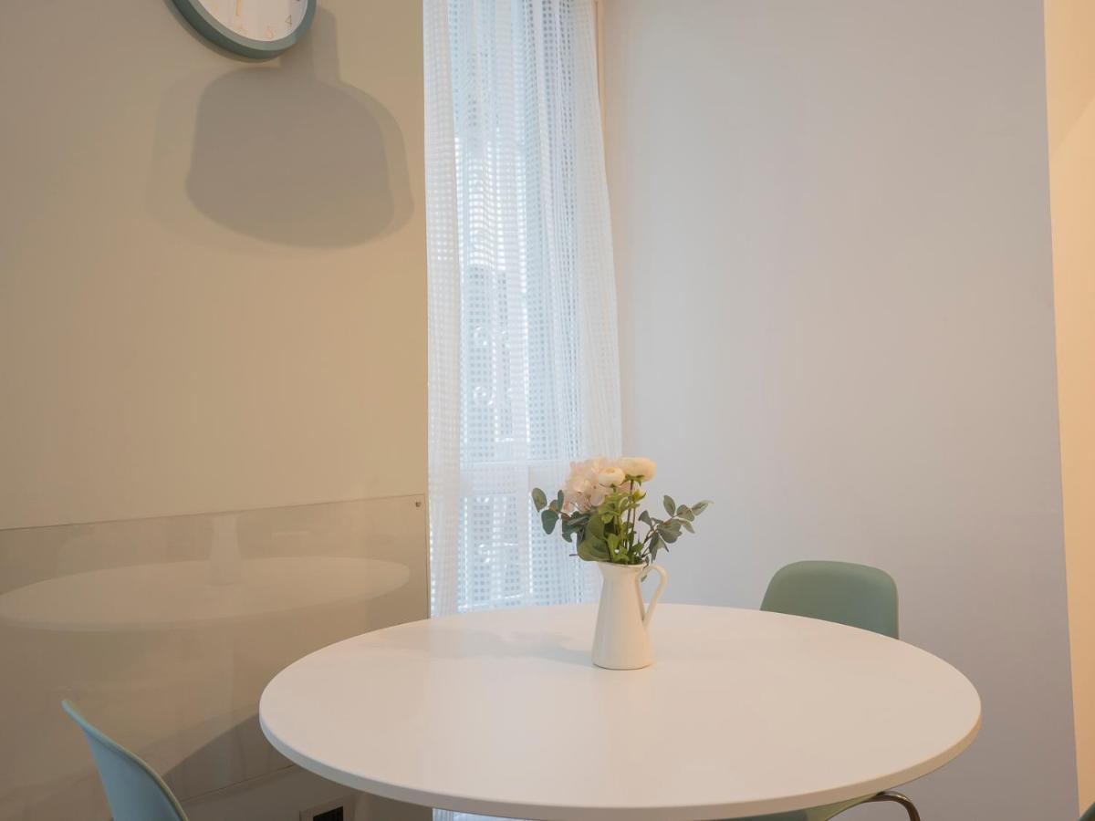I Host Apartment - Montesuello 9 Milan Extérieur photo
